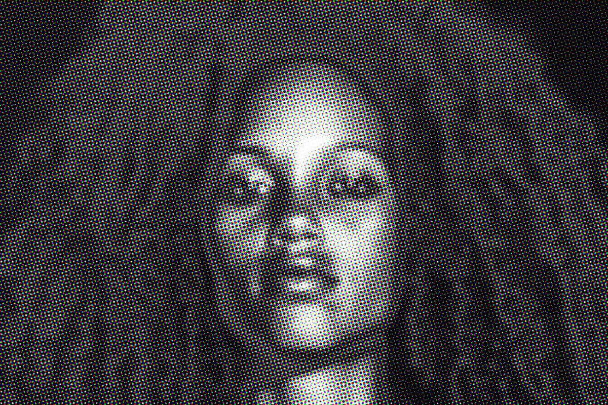 R2 Woman 1 portrait - The Curators